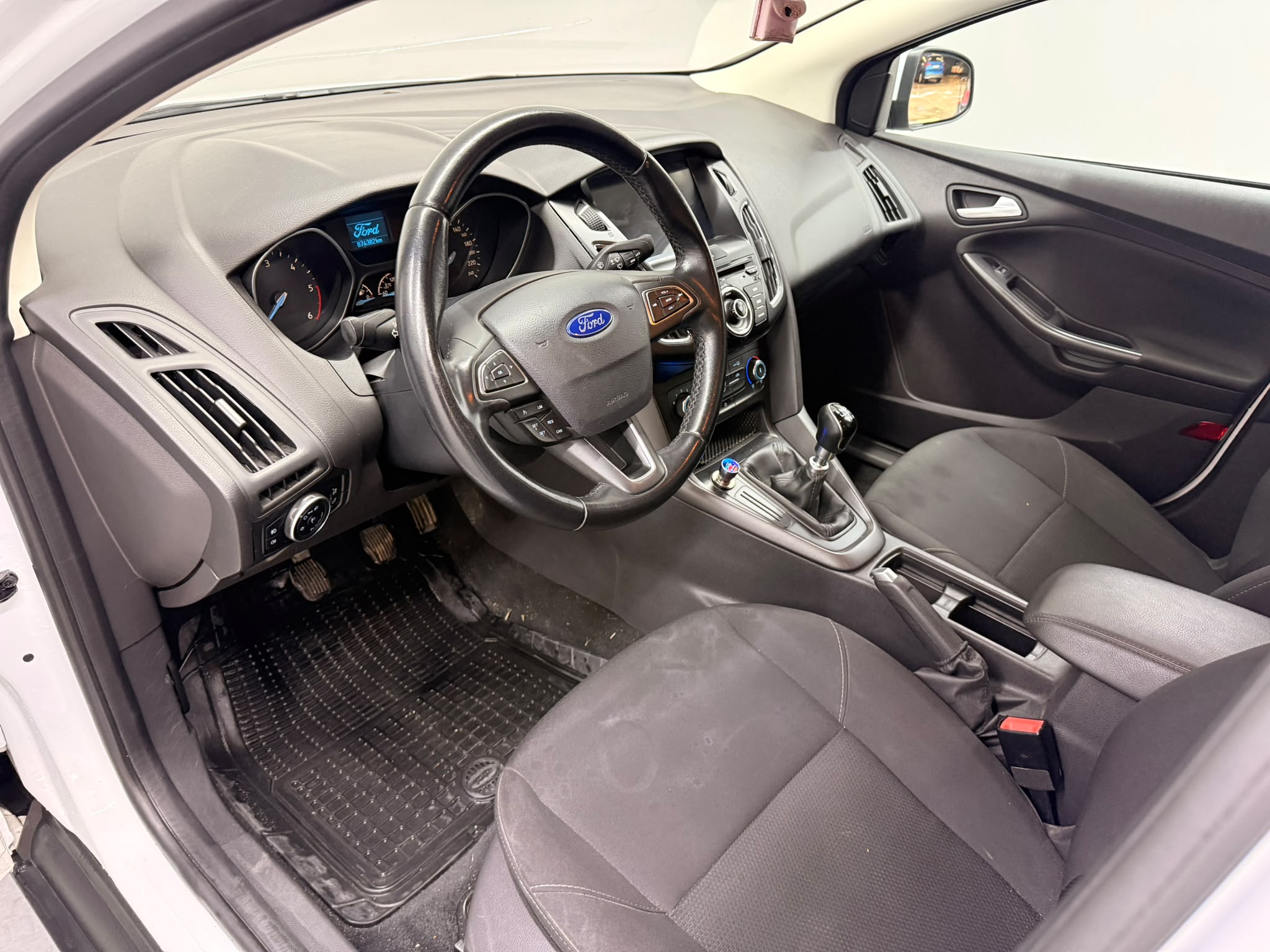 FORD FOCUS 16